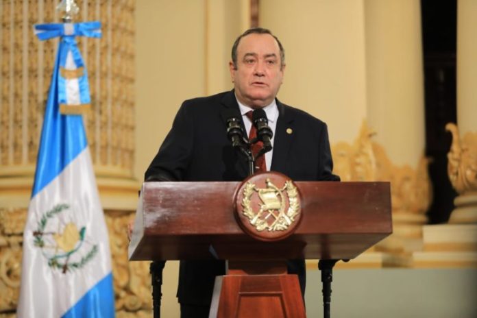 El presidente Alejandro Giammattei realizó un llamado para que la segunda vuelta se lleve a cabo.