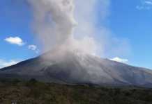 El volcán de Pacaya ha mantenido actividad alta en los últimos dos meses. Foto Conred.