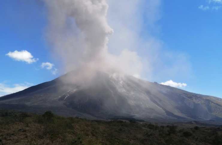 El volcán de Pacaya ha mantenido actividad alta en los últimos dos meses. Foto Conred.