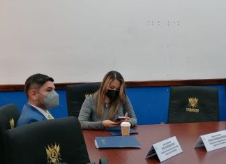 Comunicadora del Congreso denuncia a periodistas por “violencia contra la mujer”