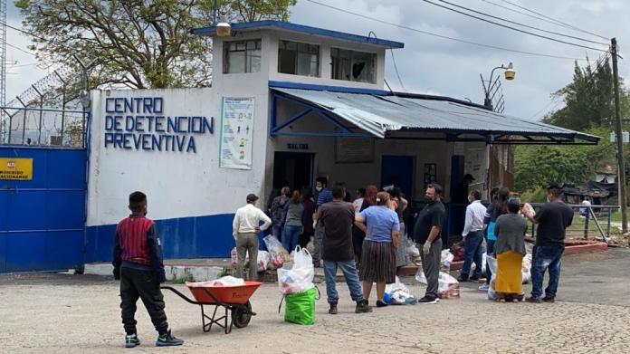 Durante el fin de semana se reanudaron las visitas para algunos privados de libertad. Foto: José Orozco/LH