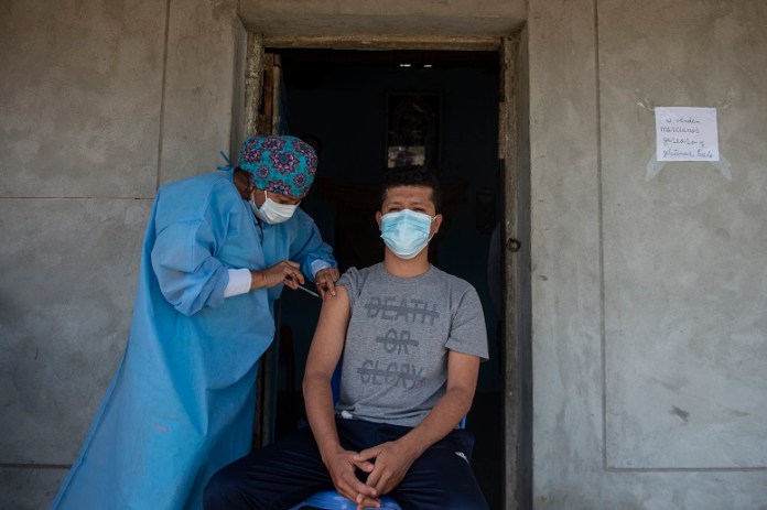 PERU-HEALTH-VIRUS-VACCINE