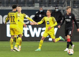 Borussia Dortmund gana 3-2 en Fráncfort con gran remontada final