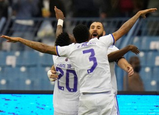El Real Madrid gana 2-0 al Athletic Bilbao y alza la Supercopa de España