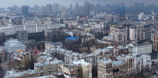 Invasión a Ucrania: Reportan fuertes explosiones en el centro de Kiev