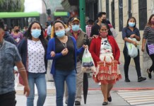 Cariño y polarización Distintas instituciones recomiendan usar la mascarilla ahora que se ha detectado casos de sarampión en el país. Foto. La Hora