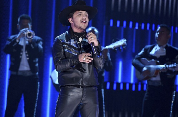 Christian Nodal y sus padres enfrentan acusaciones en caso contra Universal Music. Foto Archivo La Hora