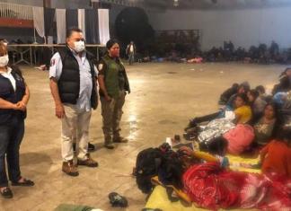 Connacionales viajaban en cámaras frías; son rescatados en México