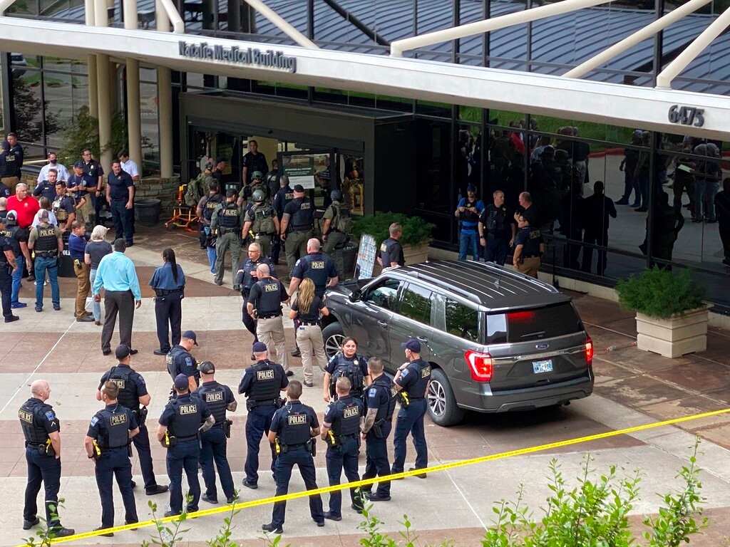 Tiroteo deja cinco muertos en campus de un hospital de Tulsa - La Hora