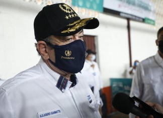 Giammattei por alza en combustibles: “los subsidios se los come”