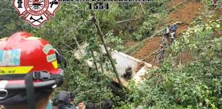 Bus cae a barranco y 14 pasajeros resultaron heridos