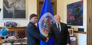 Ranulfo Rafael Rojas Cetina, presidente del TSE y el Secretario General de la Organización de Estados Americanos -OEA- Luis Leonardo Almagro Lemes.
