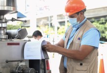 La directora de la Diaco, Leslie Tzicap, indica que están en la fase de análisis para imponer sanciones a gasolineras que no aplicaron los precios de referencia en combustibles. Foto: La Hora / Gobierno