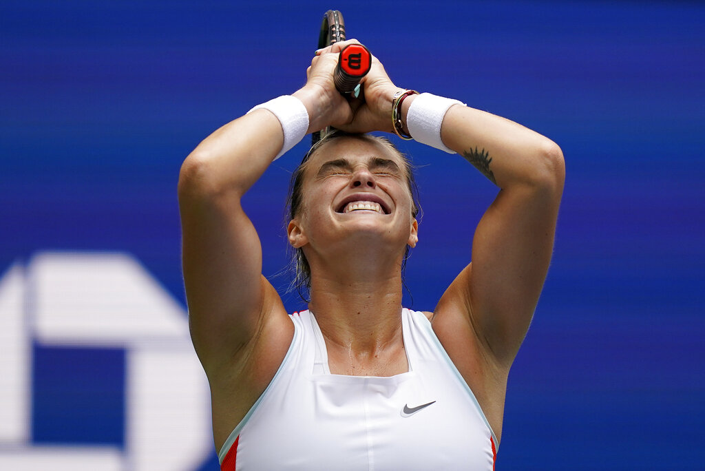 Aryna Sabalenka reacciona tras derrotar a Karolina Pliskova en los cuartos de final del US Open. Foto La Hora: Seth Wenig/Ap.