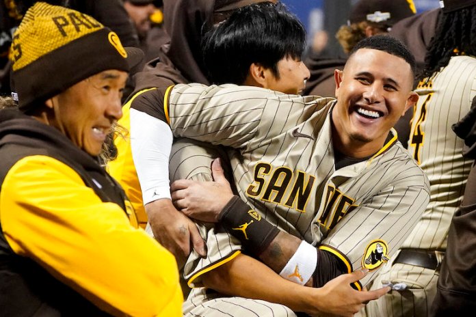 Padres blanquean 6-0 a Mets y avanzan a serie divisional
