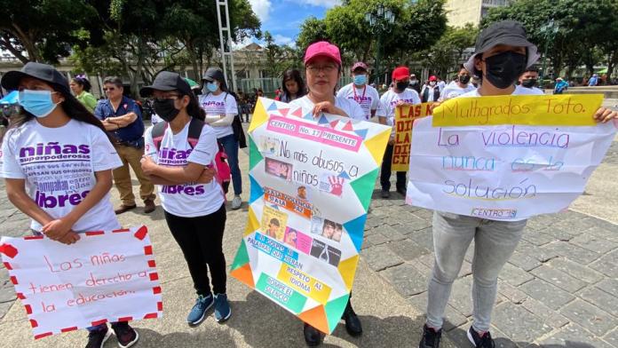 Movilización busca erradicar la violencia contra las niñas y mujeres en Guatemala