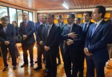 ¿Abandona el barco?