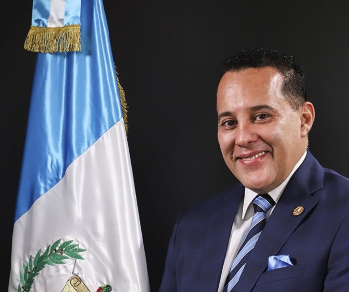 Carlos Roberto Calderón