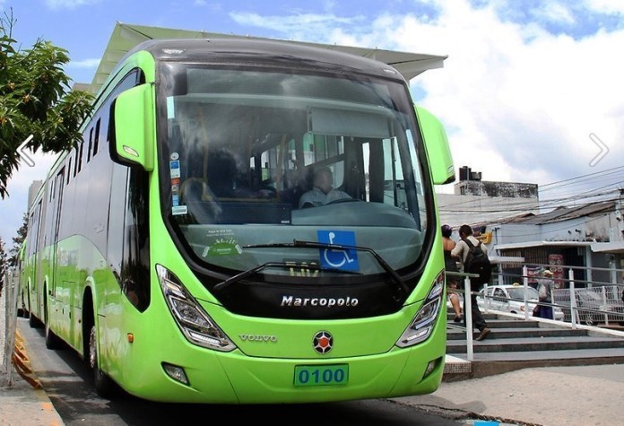 Líneas del Transmetro. Foto La Hora/Redes Sociales