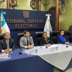 En reunión del pleno de magistrados con fiscales de partidos políticos, informaron que analizarán la solicitud de la FECI.