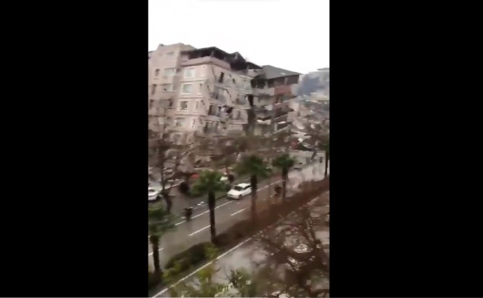 Un terremoto de magnitud 7,8 azotó el sureste de Turquía y Siria a primeras horas del lunes