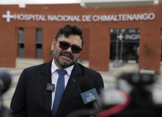 Hernández García, en la inauguración del hospital de Chimaltenango, el 20 de febrero de 2023.