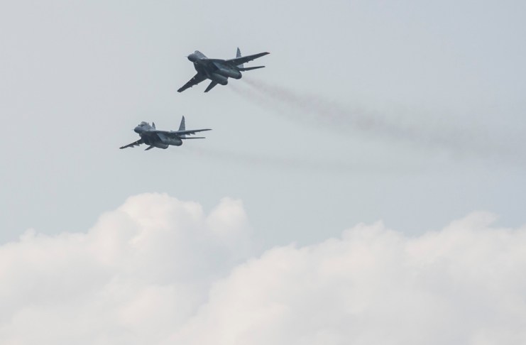 Dos aviones de combate estadounidenses colisionaron durante un espectáculo aéreo en Idaho, Estados Unidos.