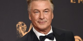 Retirarán cargo a Alec Baldwin por tiroteo en set