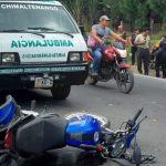 Dos personas resultaron heridas luego de colisionar cuando viajan en sus motocicletas en el kilómetro 59 de la ruta que comunica a Chimaltenango con San Martín Jilotepeque.