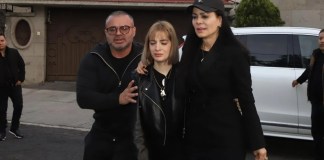 La actriz y cantante Maribel Guardia aseguró ante medios de comunicación que decidieron cremar los restos de su hijo Julián Figueroa.