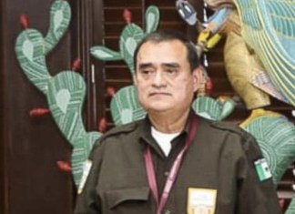 Fue detenido Salvador González Guerrero, titular del Instituto Nacional de Migración (INM) en Ciudad Juárez, por su posible responsabilidad, sobre el incendio que dejo fallecidos a 40 migrantes en la Estación Provisional de Ciudad Juárez.