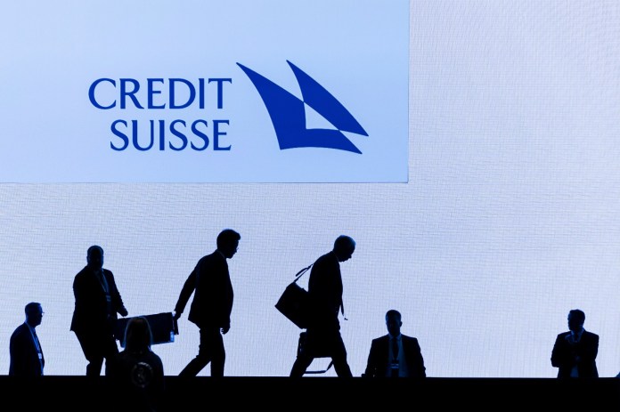 Un grupo de inversores del Credit Suisse