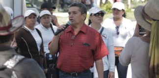 todo gira alrededor de los intereses del sindicato que dirige Joviel Acevedo, quien usa su influencia para forzar a las autoridades en temas salariales