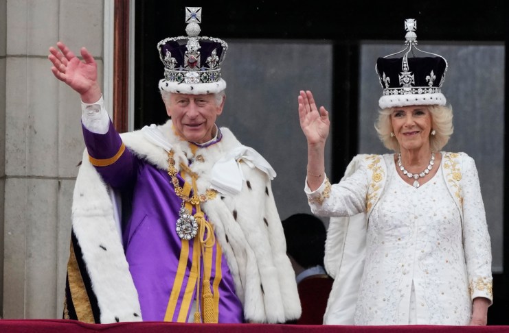 El rey Carlos y su esposa Camila dejarán de vivir en el Palacio de Buckingham. Foto La Hora: Archivo