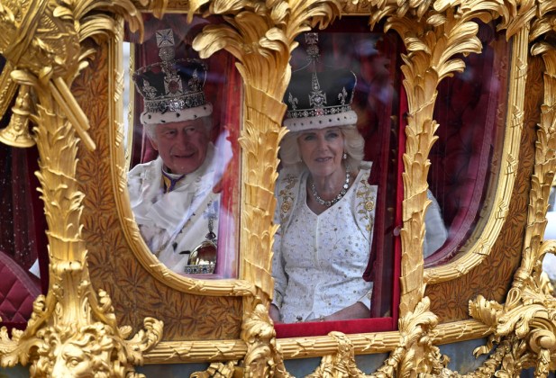 Sus majestades el rey Carlos III y la reina Camila