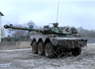 Francia prometió el lunes a Ucrania decenas de tanques ligeros y vehículos blindados