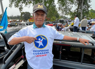 En un video compartido en su cuenta de Tik Tok, Pineda afirmó que el TSE prohibió la presencia de Mechito en los mítines políticos de PC, ya que su lenguaje “insulta al pueblo de Guatemala”