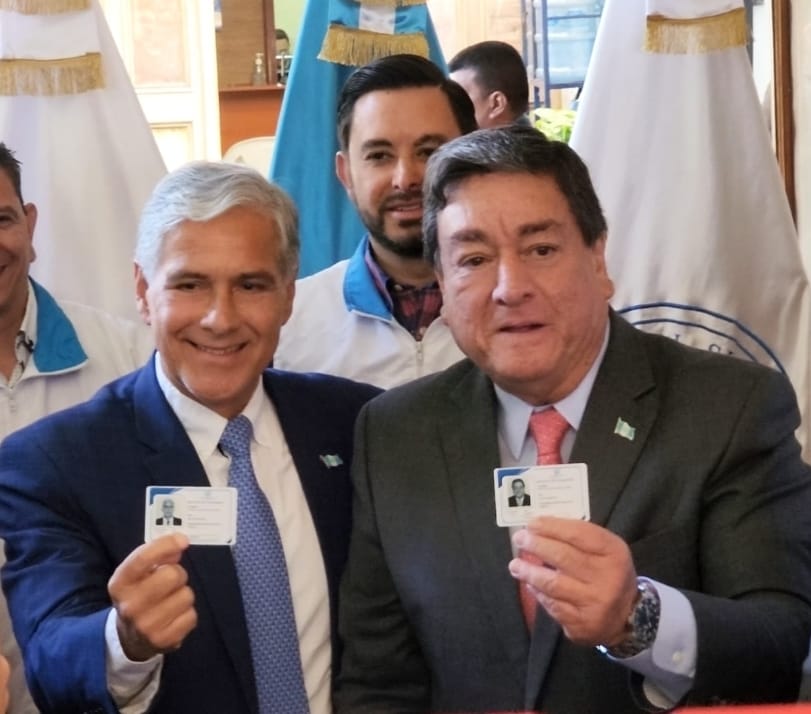 Ricardo Sagastume es aspirante a la presidencia por el partido Todos y el candidato a la vicepresidencia de Todos, Mario Guillermo González.