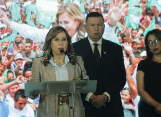 En conferencia de prensa, Sandra Torres, candidata presidencial del partido Unidad Nacional de la Esperanza (UNE).