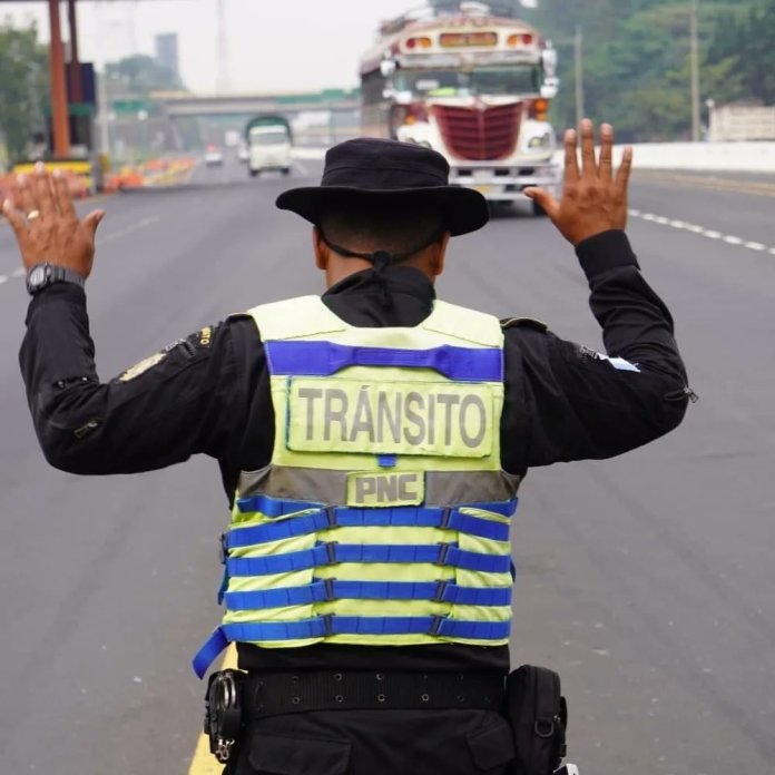 Brenda Santizo, vocera del Departamento de Tránsito de la PNC