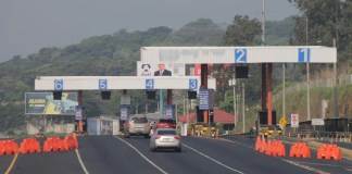 Gobierno de Alejandro Giammattei pagó Q1 millón a una empresa por trabajos que quedaron a medias del mantenimiento para la Autopista Palín-Escuintla. Foto: José Orozo/La Hora