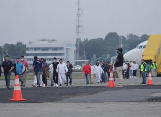 Guatemaltecos son retornados bajo el Título 42 por Estados Unidos. El Instituto Guatemalteco de Migración (IGM) informó sobre los datos de la población retornada durante el primer cuatrimestre.