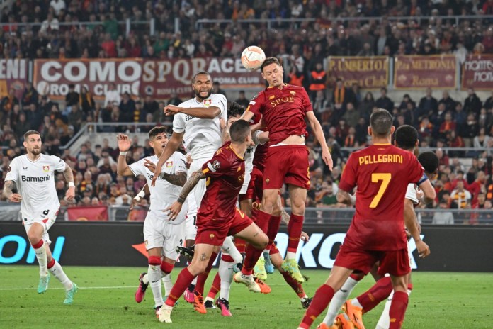 La Roma se adelantó 1-0 en su duelo de semifinales