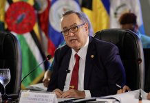 El gran poder… Funcionarios del Gobierno de EE. UU.