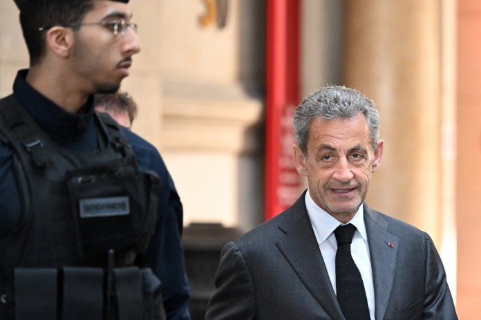 La justicia francesa condenó este miércoles en apelación al expresidente Nicolas Sarkozy