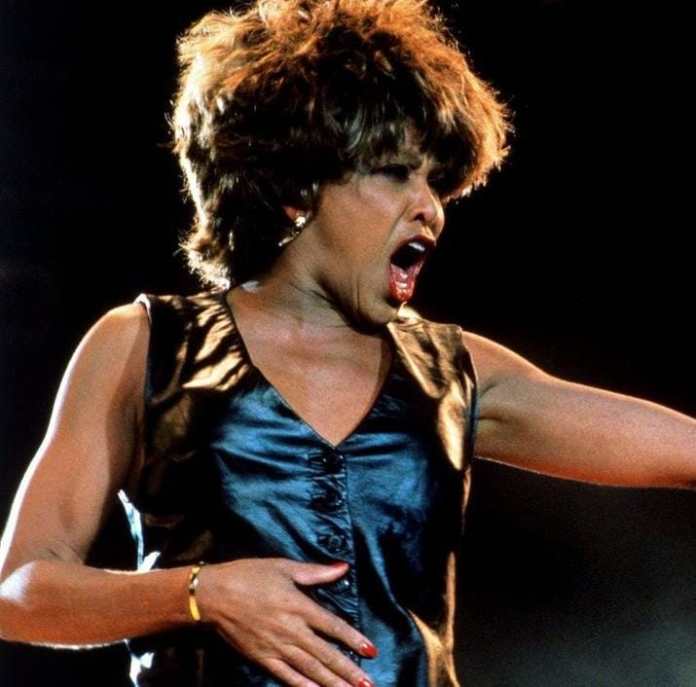 Medios internacionales reportan el fallecimiento de la cantante y actriz Anna Mae Bullock, más conocida como Tina Turner.