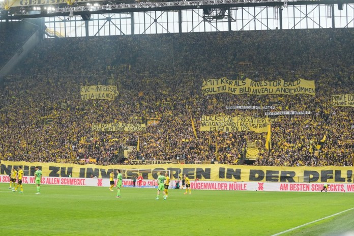 Los clubes del fútbol alemán rechazaron las ofertas de fondos