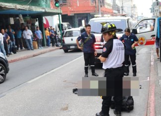 Un hombre de aproximadamente 30 años falleció este martes 30 de mayo al ser arrollado por un bus extraurbano.