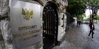 Alemania ordenó a Rusia el miércoles 31 de mayo de 2023 que cierre de cuatro de sus cinco consulados en el país en respuesta a la decisión del Kremlin de limitar el número de diplomáticos y funcionarios alemanes que pueden operar en Rusia.