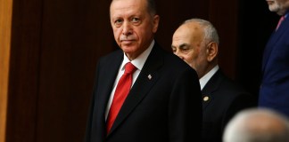 El presidente turco, Recep Tayyip Erdogan, asiste a una sesión parlamentaria en Ankara, Turquía, el viernes 2 de junio de 2023
